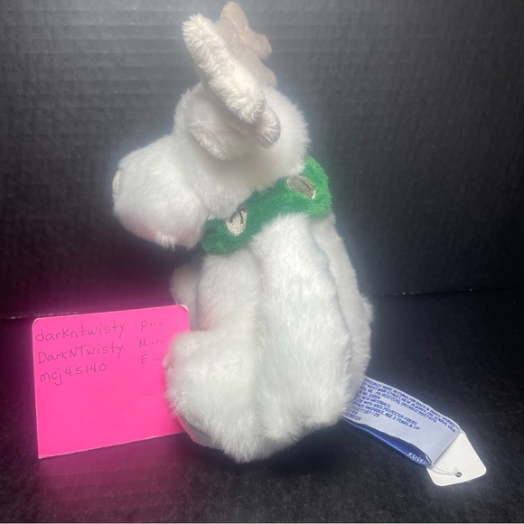 BNWT Bath and Body Works white/cream plush reindeer - Picture 2 of 10